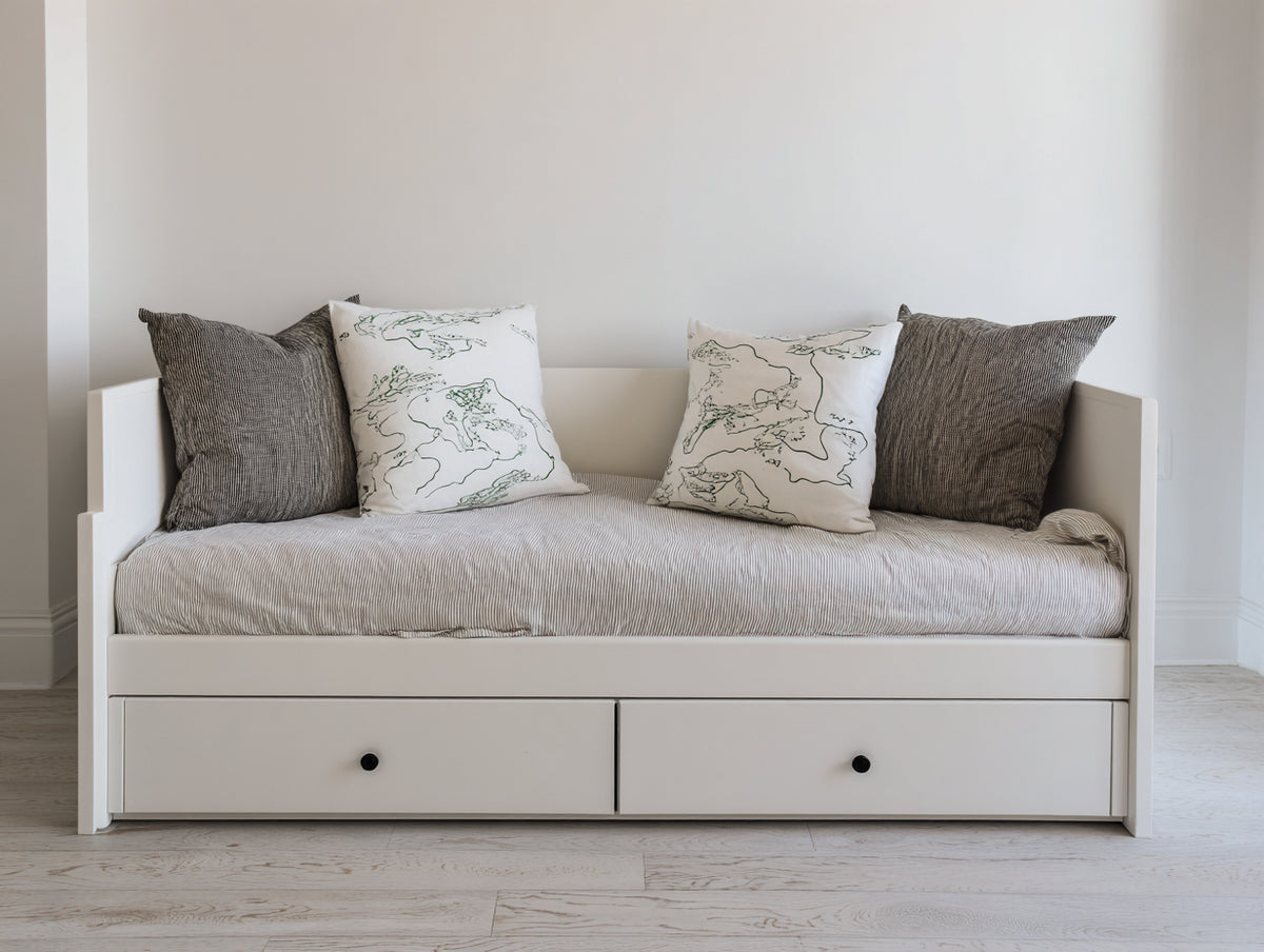 Schlafsofa Holzrahmen weiß 200x95x85 cm - modernes Design mit Schlaffunktion und 2 Schubladen